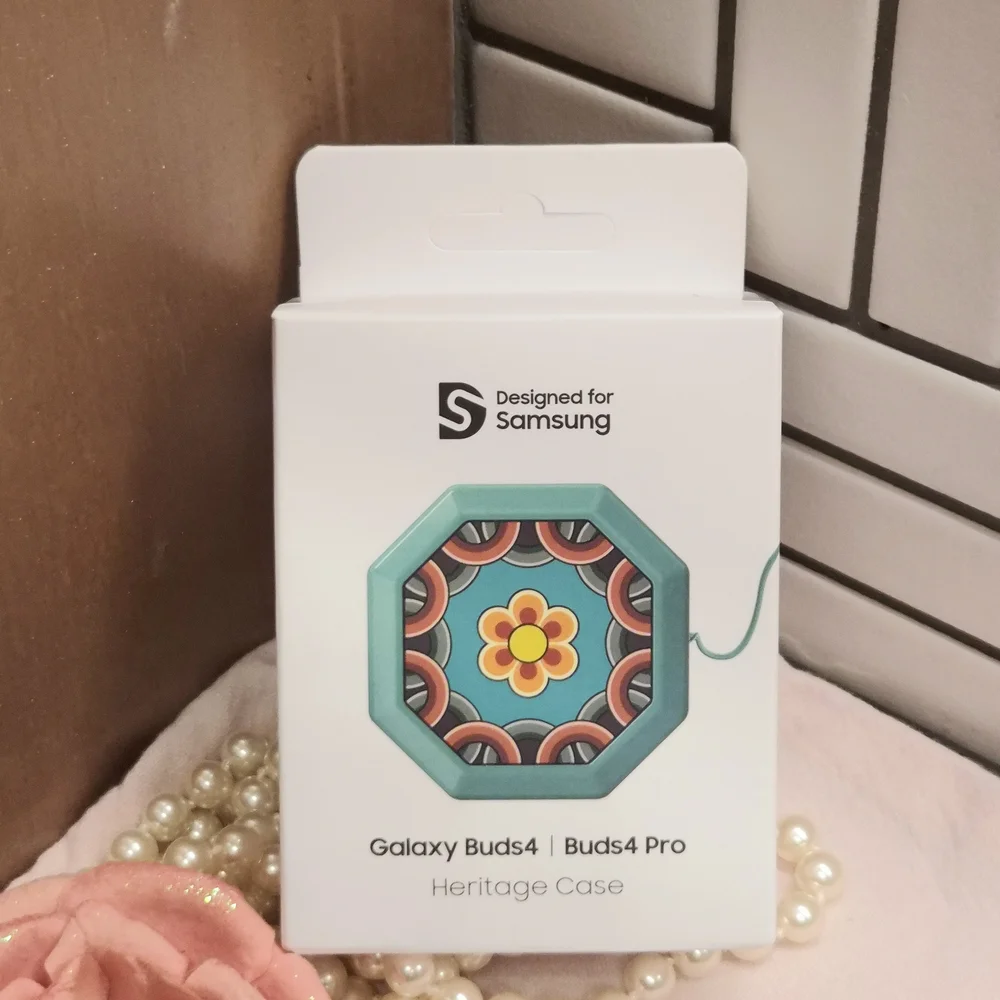 Samsung Galaxy Buds4 Heritage Case with Tassel